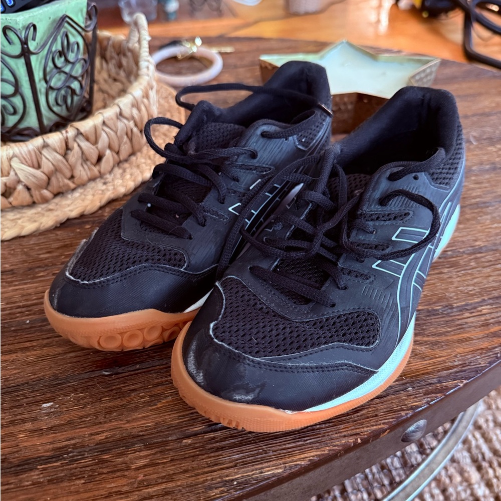 ASICS Women’s Volleyball Shoes - Picture 3 of 6